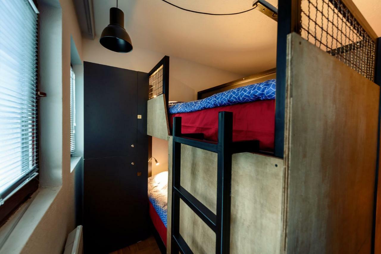 Town Hostel Peje Eksteriør bilde
